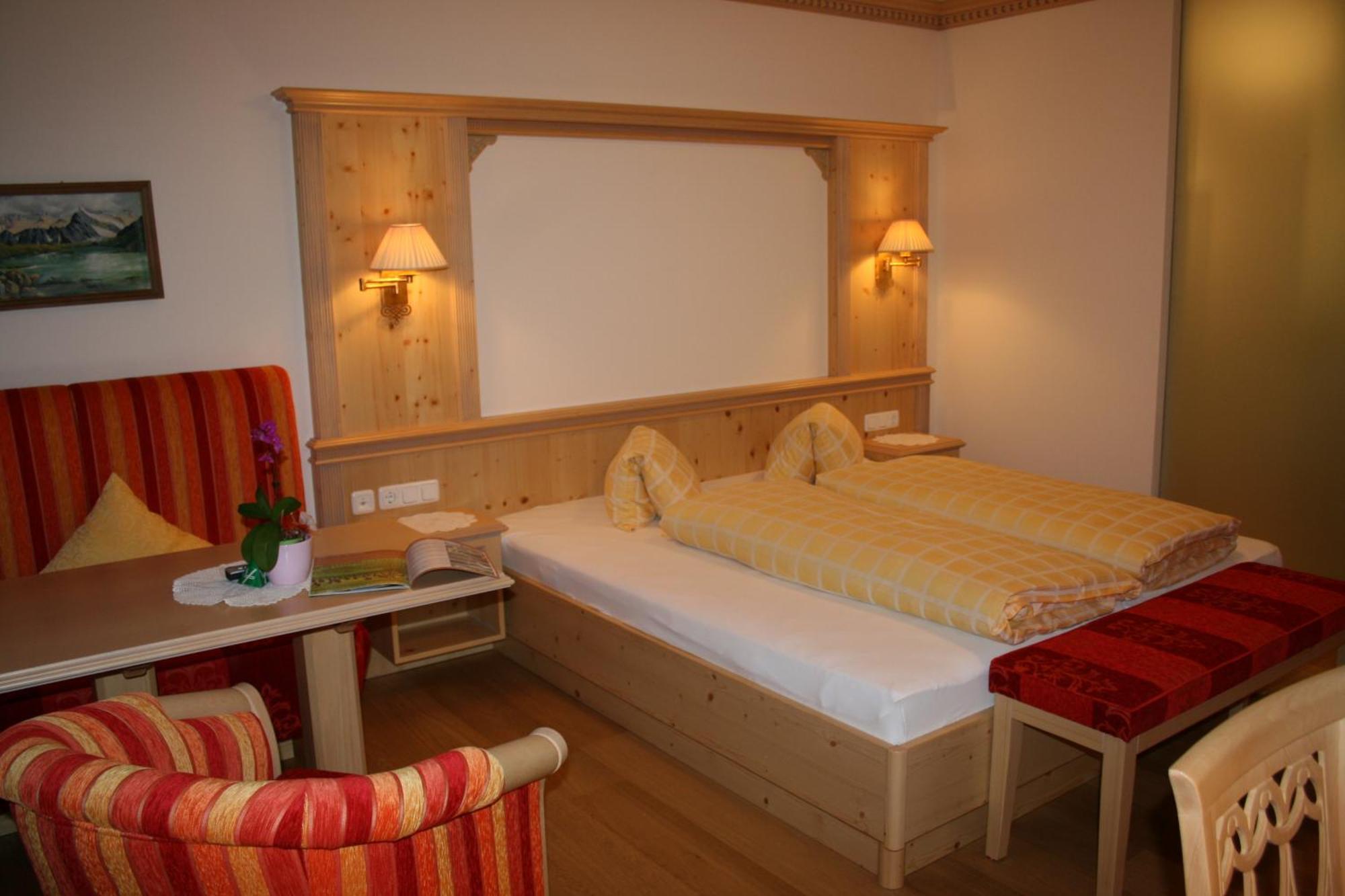 Hotel Schoene Aussicht Kartitsch Eksteriør billede