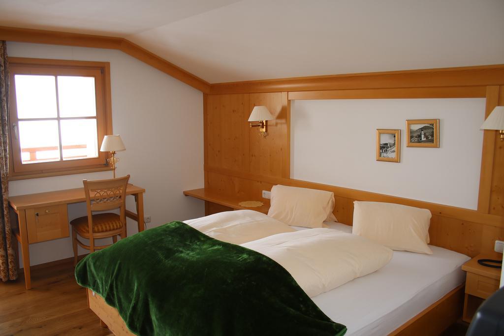 Hotel Schoene Aussicht Kartitsch Eksteriør billede