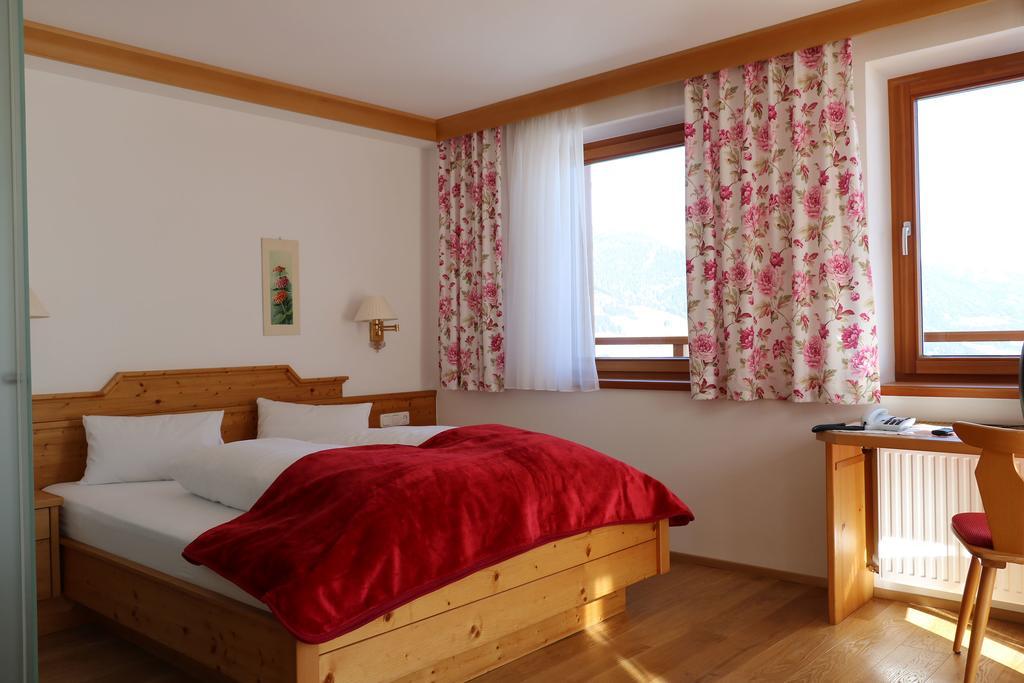 Hotel Schoene Aussicht Kartitsch Eksteriør billede