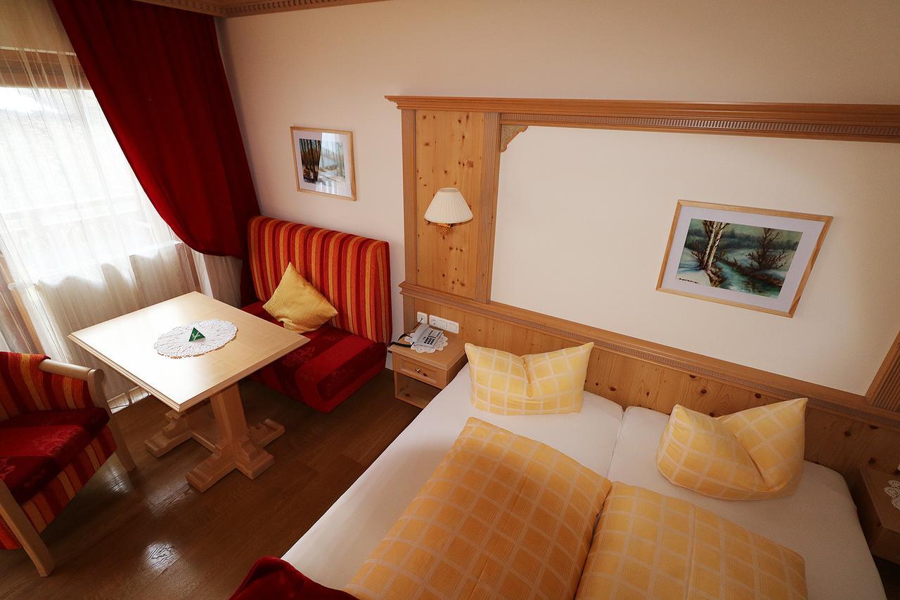 Hotel Schoene Aussicht Kartitsch Eksteriør billede
