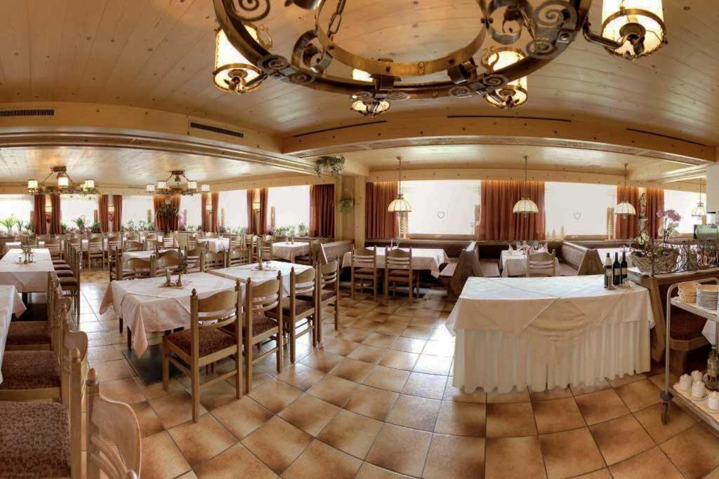 Hotel Schoene Aussicht Kartitsch Eksteriør billede